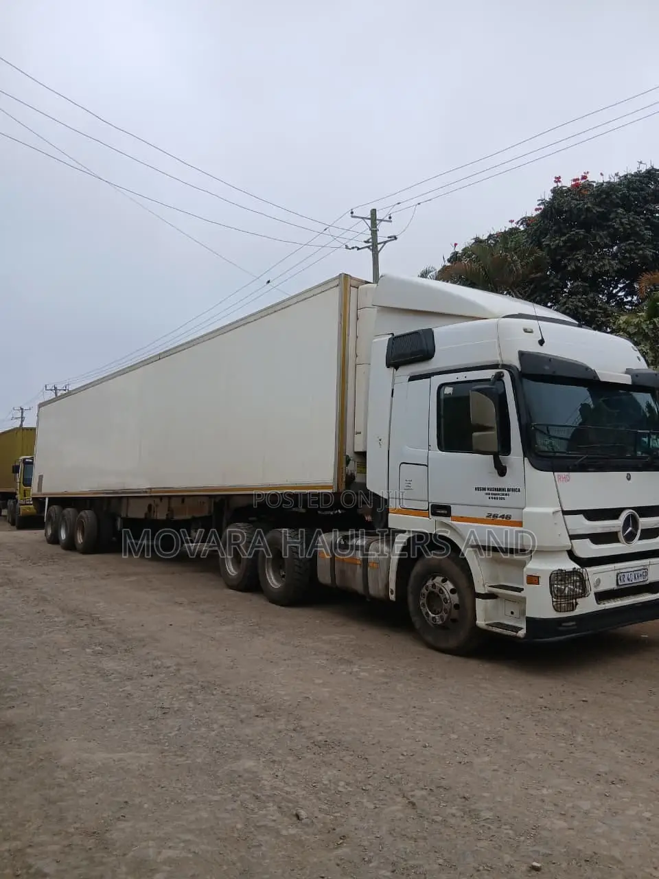 Semi-Trailer for Hauling Services