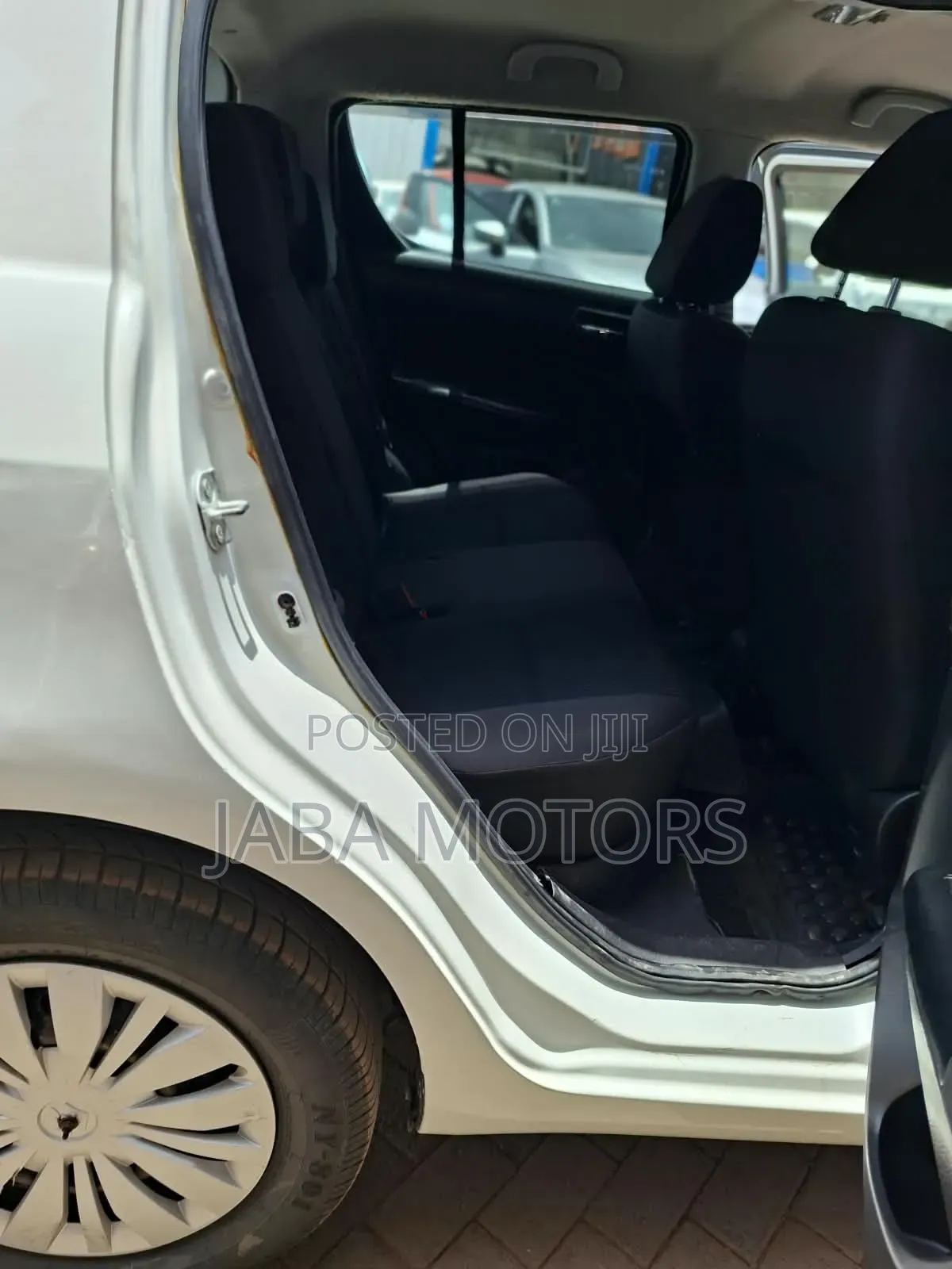 Suzuki Swift 2014 White