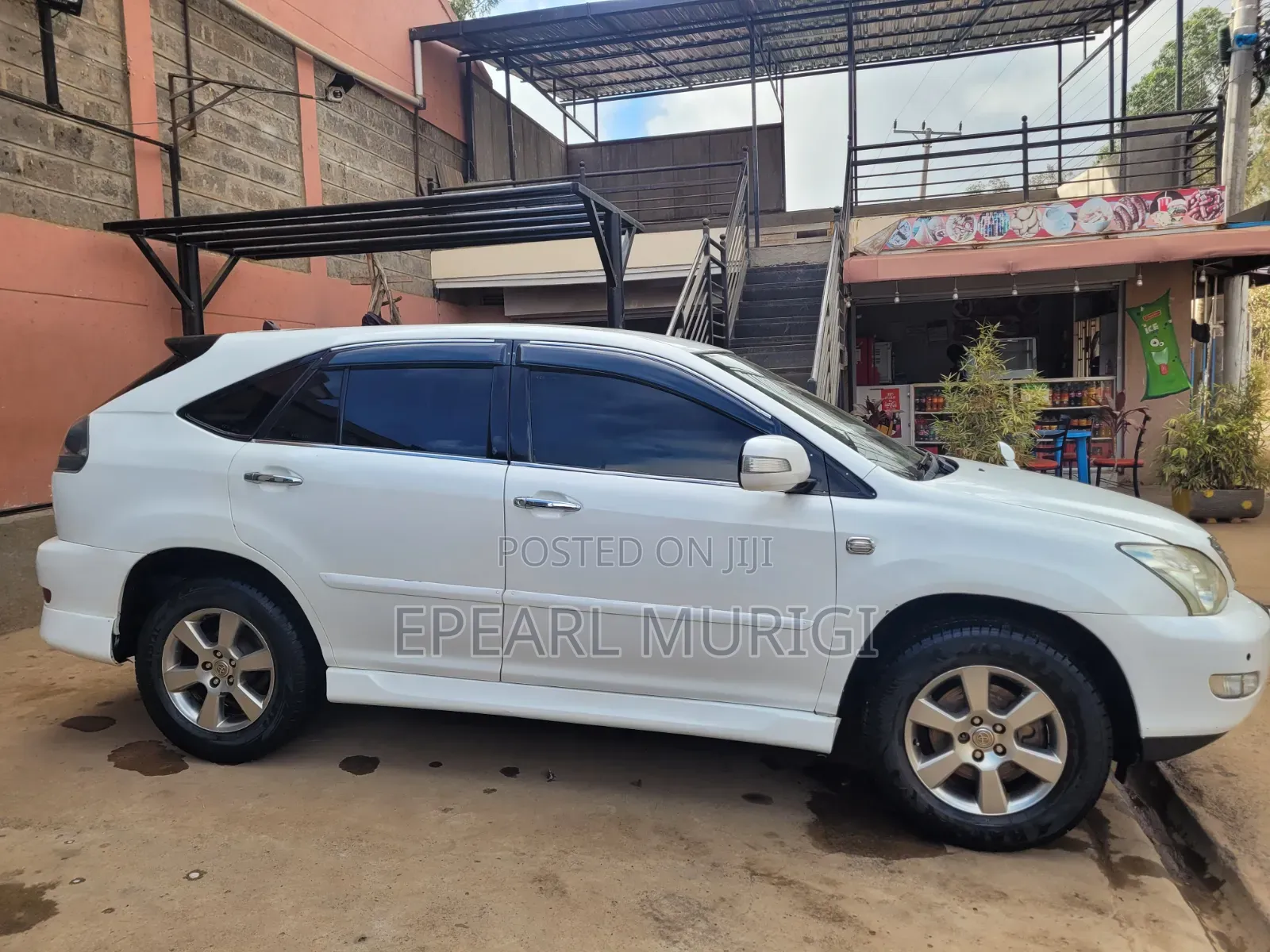 Toyota Harrier 240G 2012 White