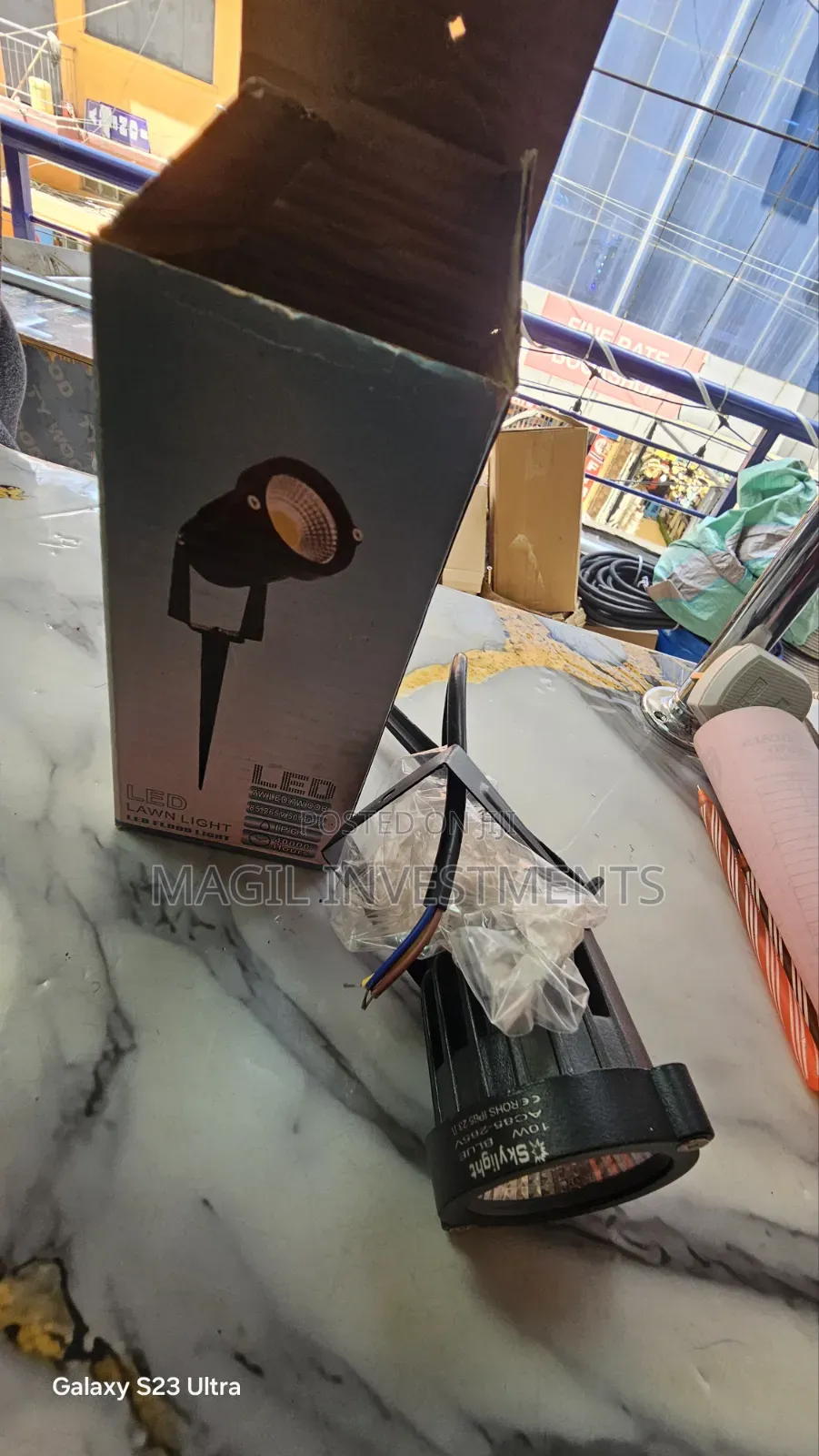 Spike Outdoor Light