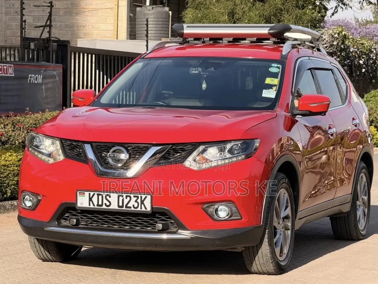 Nissan X-Trail 2.0 Petrol AWD 2017 Red