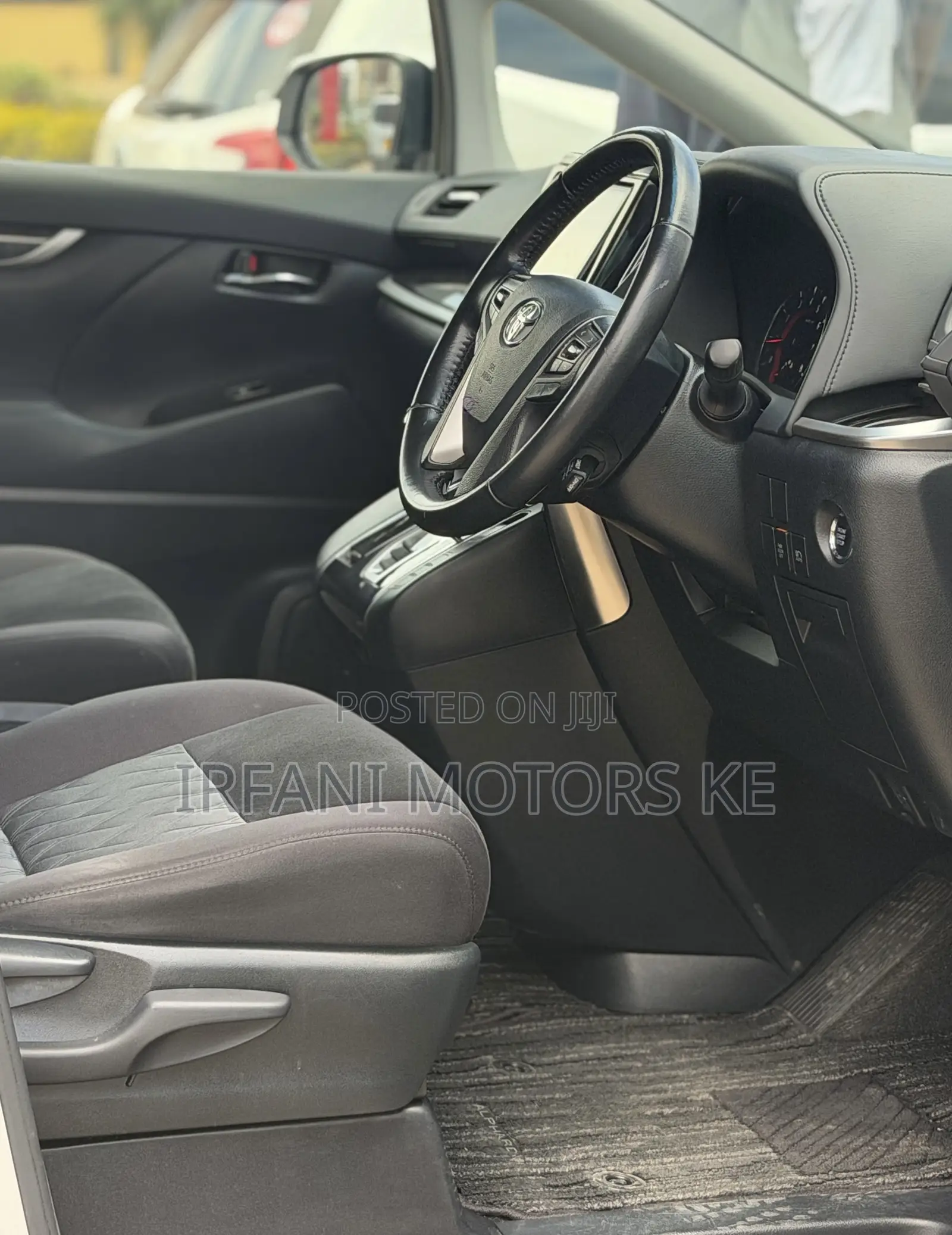 Toyota Alphard 2.5 Petrol FWD 2019 Pearl