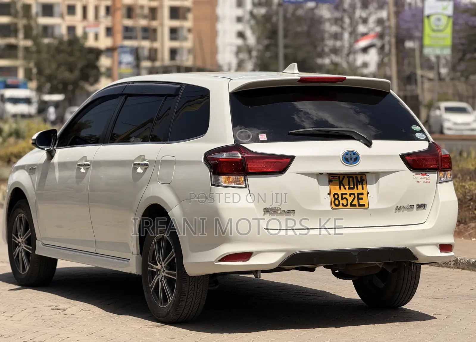 Toyota Corolla Fielder 1.5 Hybrid FWD 2016 White