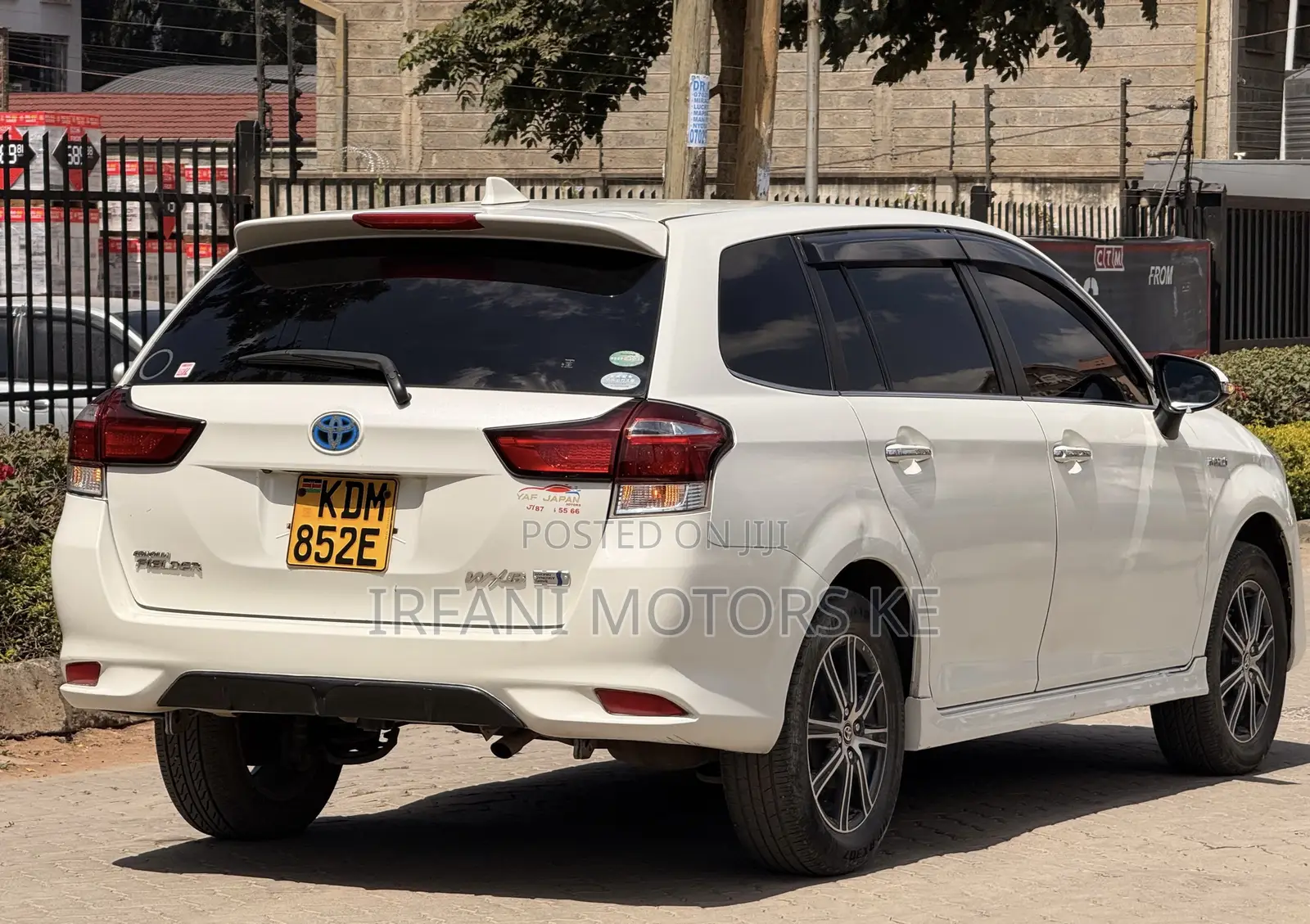 Toyota Corolla Fielder 1.5 Hybrid FWD 2016 White