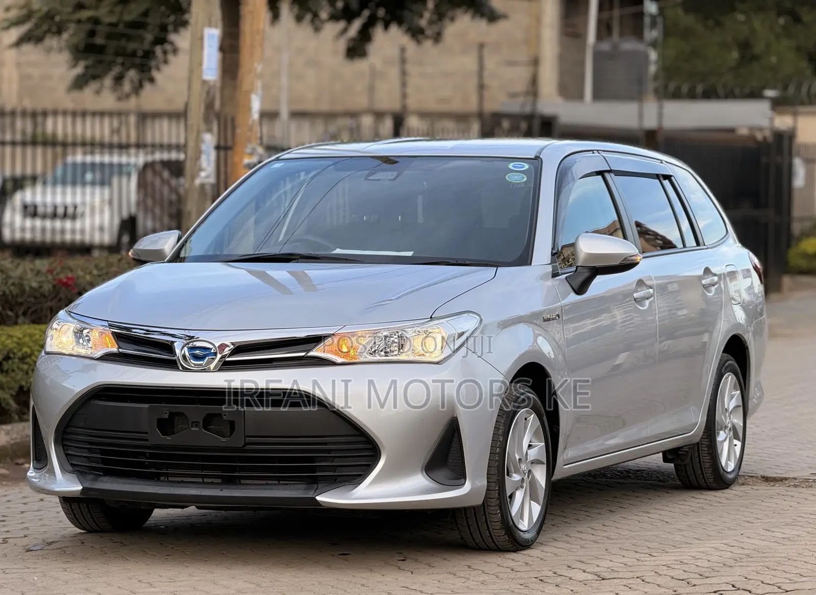Toyota Corolla Fielder 1.5 Hybrid FWD 2019 Silver