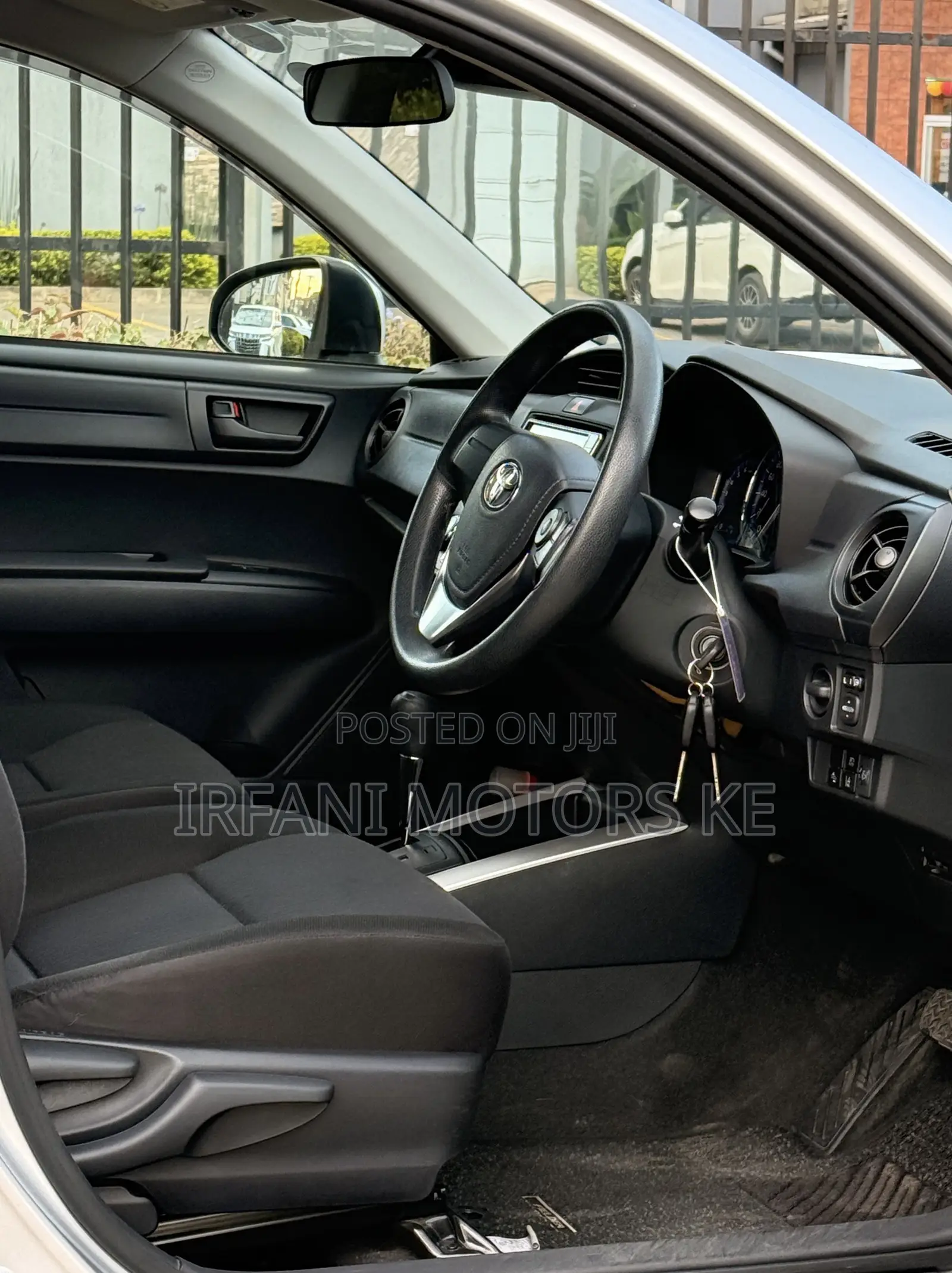 Toyota Corolla Fielder 1.5 Hybrid FWD 2019 Silver