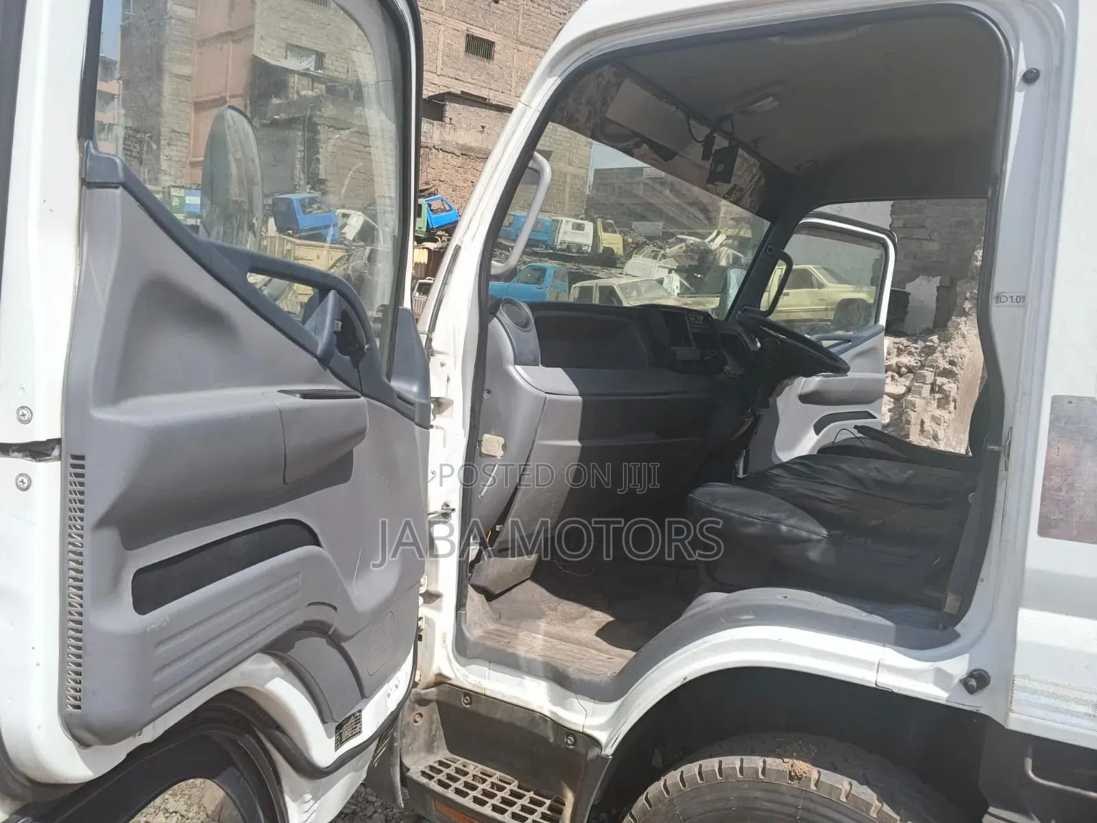 Mitsubishi Fuso 2014