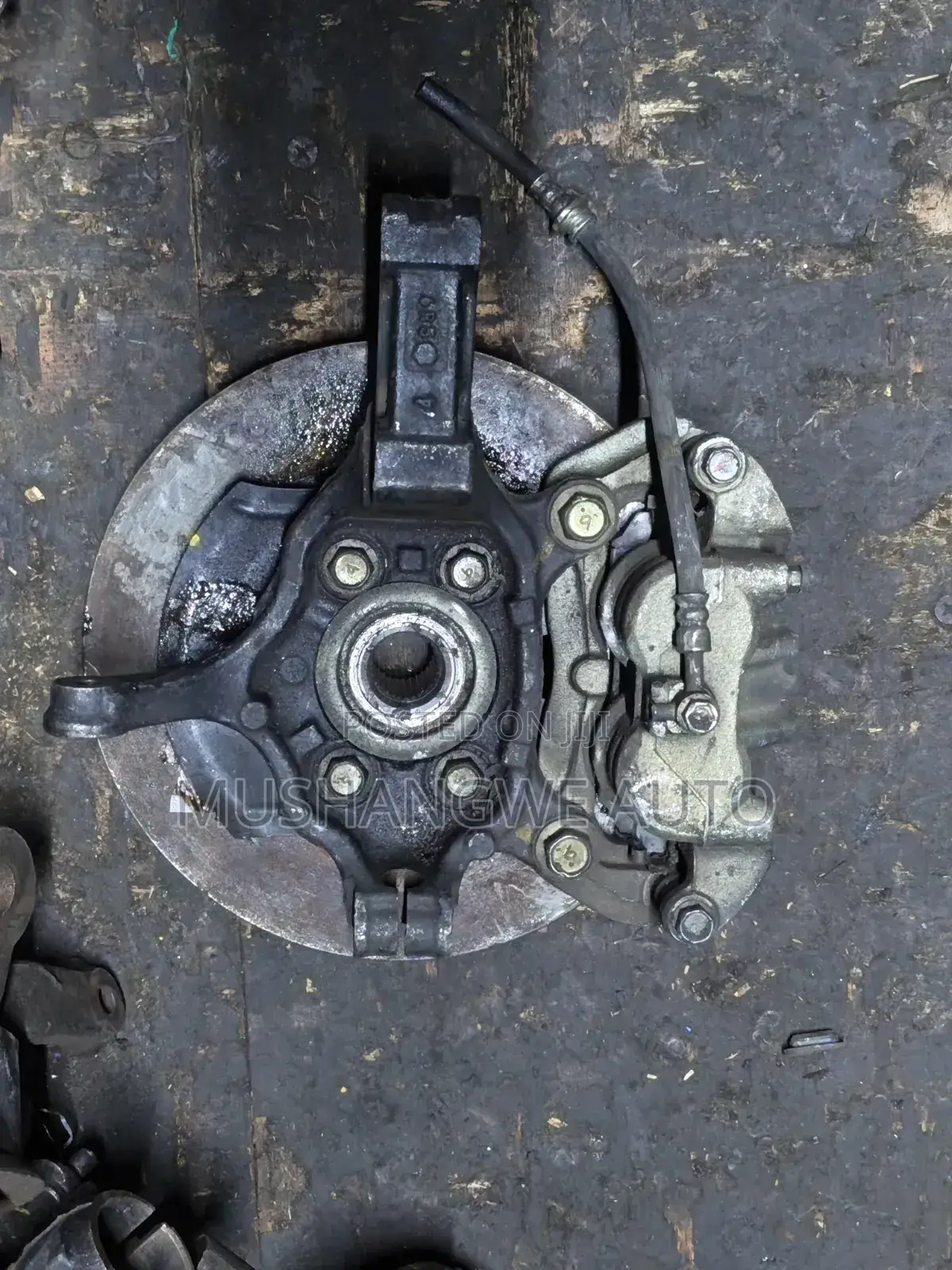 Front Hub Nissan Xtrail T31