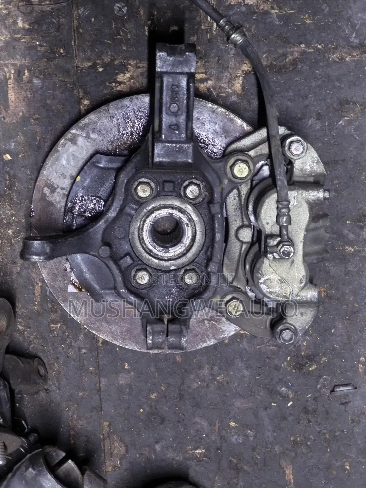 Front Hub Nissan Xtrail T31