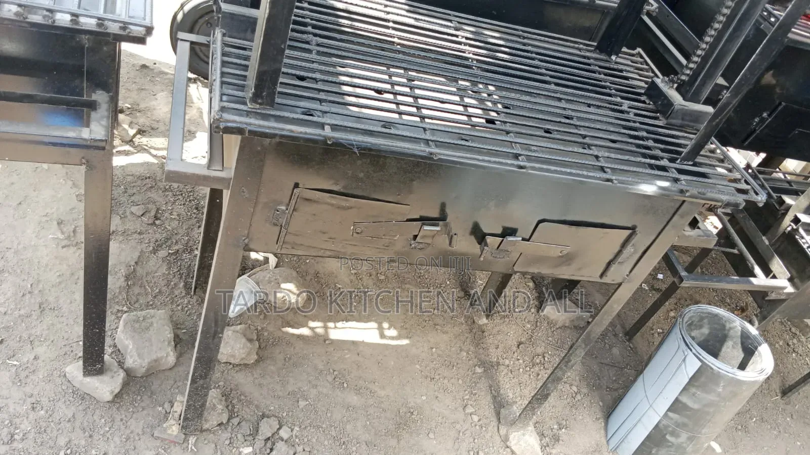 Heavy Duty Charcoal Grill