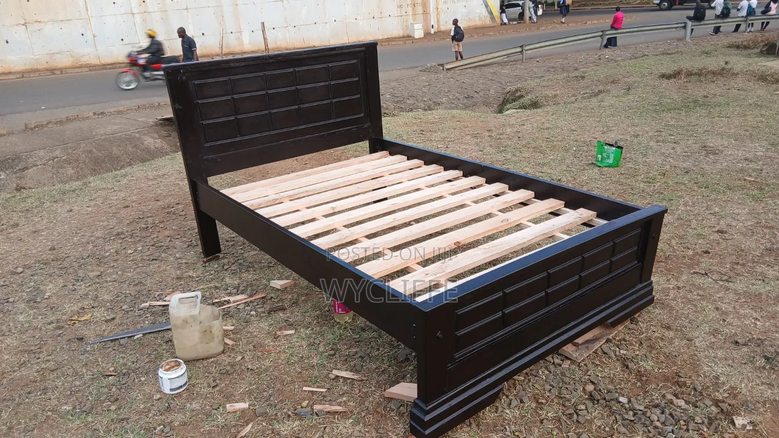 Solid 4by 6 Bed