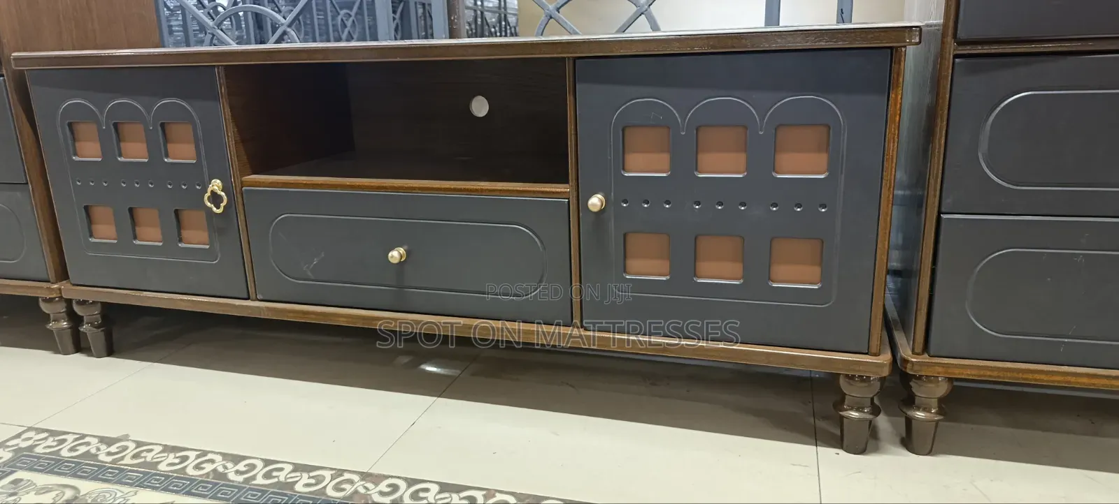 New Arrival! Modernized Detachable TV Stand With Drawers. Quality 
