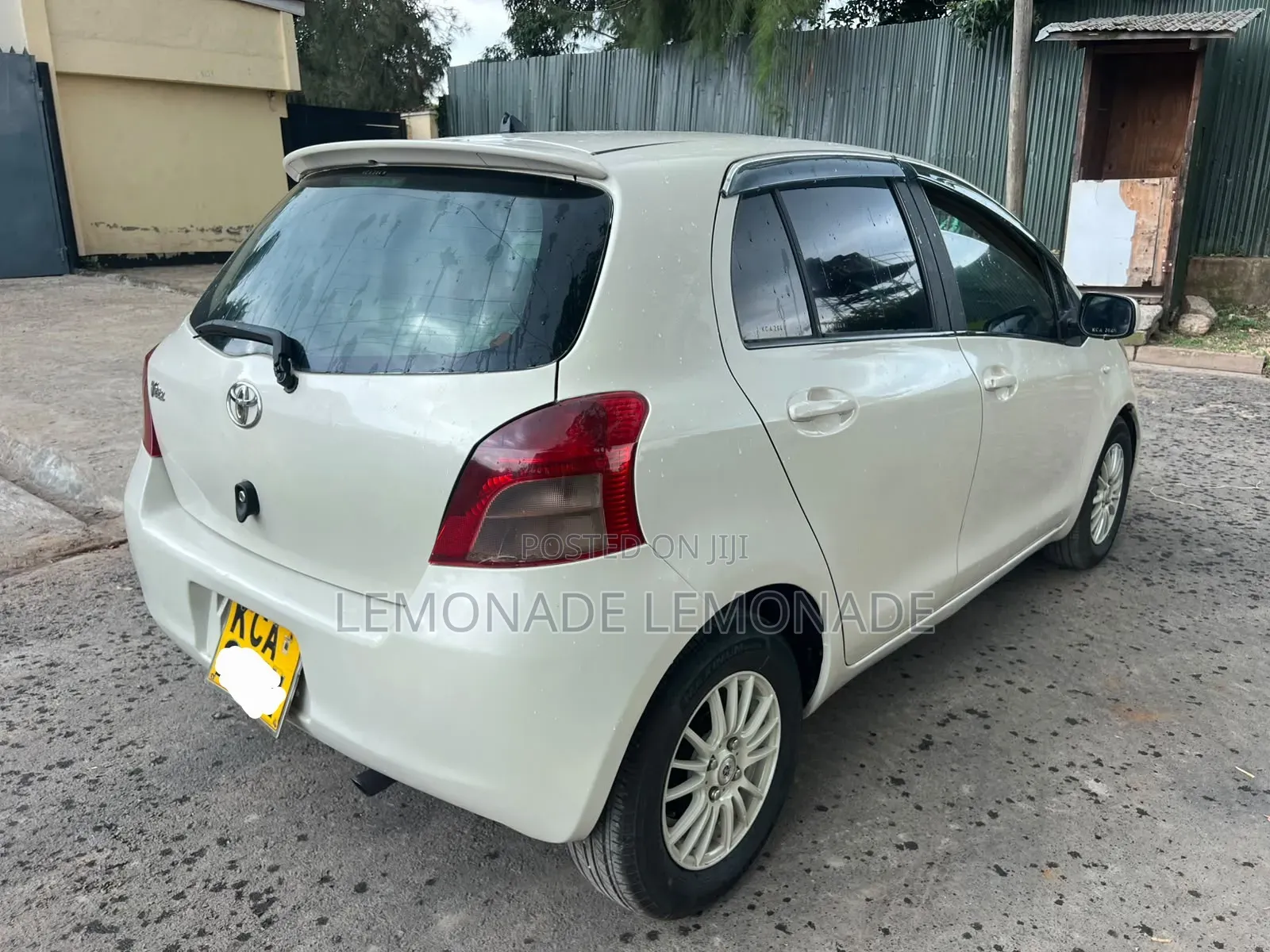 Toyota Vitz 1.3 FWD 5dr 2007 Pearl