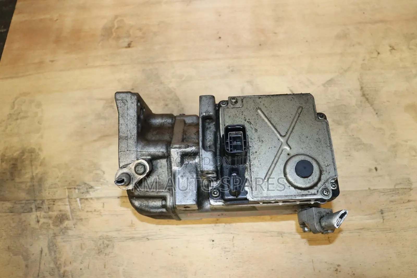 Toyota Lexus Hybrid AC Compressor.