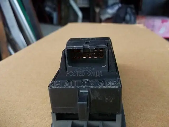 Suzuki Swift Main Power Window Switch, Old Model.