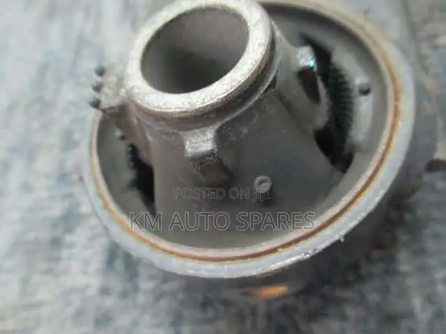 Toyota Passo Sette Rear Arms.