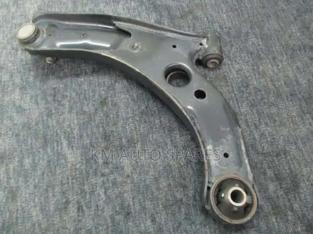 Toyota Passo Sette Rear Arms.