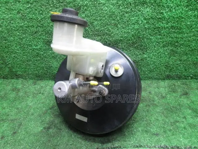 Toyota Vitz Brake Booster/Master Cylinder.