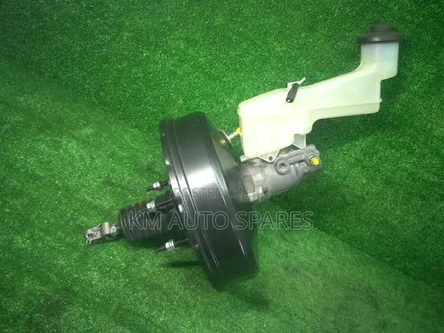 Toyota Sienta Brake Booster/Master Cylinder.