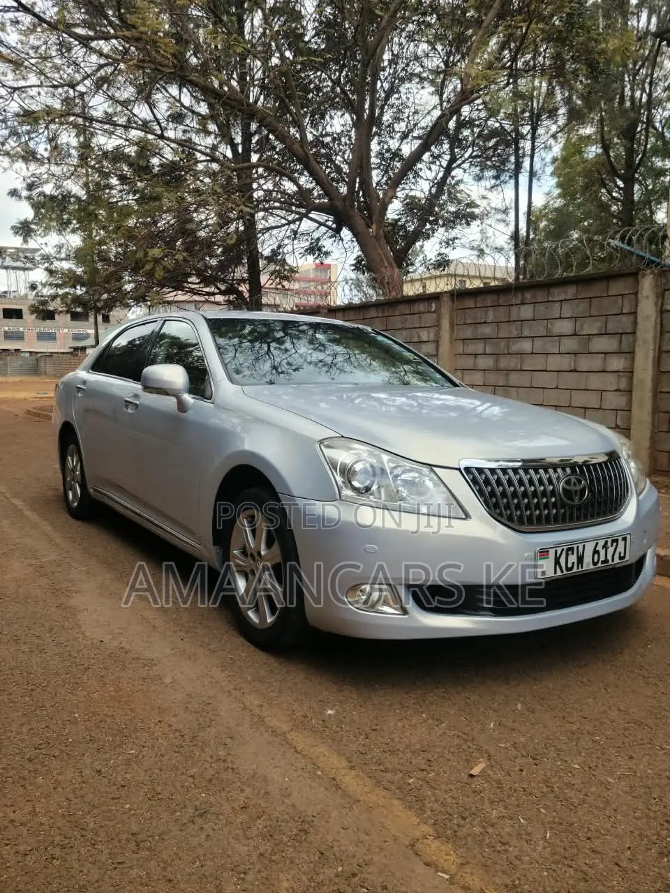 Toyota Crown Majesta 4.6 RWD 2012 Silver