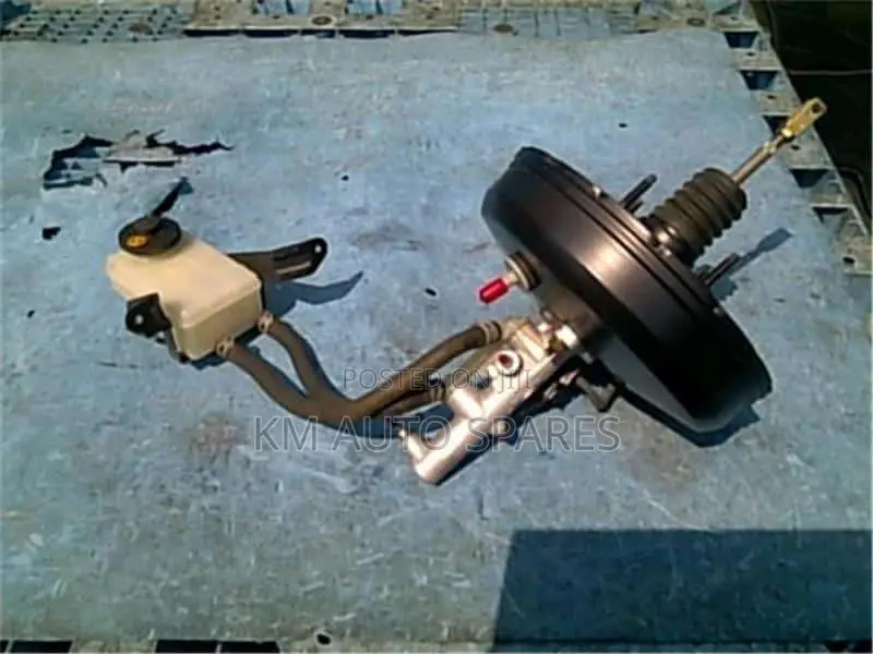 Toyota Voxy Booster/Master Cylinder, Old Model.