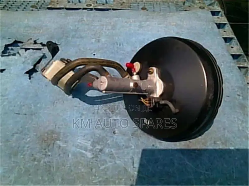 Toyota Voxy Booster/Master Cylinder, Old Model.