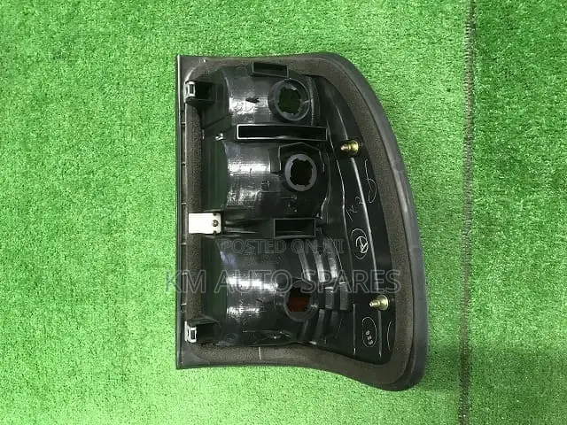 Toyota Land Cruiser 100 Series Tail Light.
