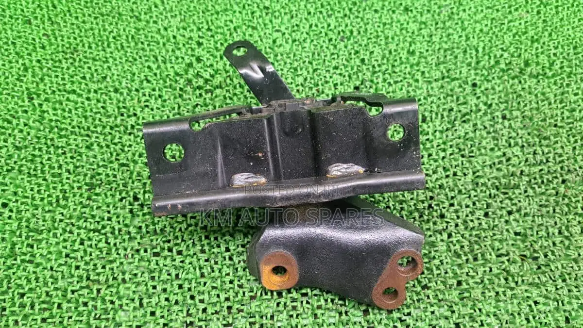 Suzuki Alto Gearbox Mount.