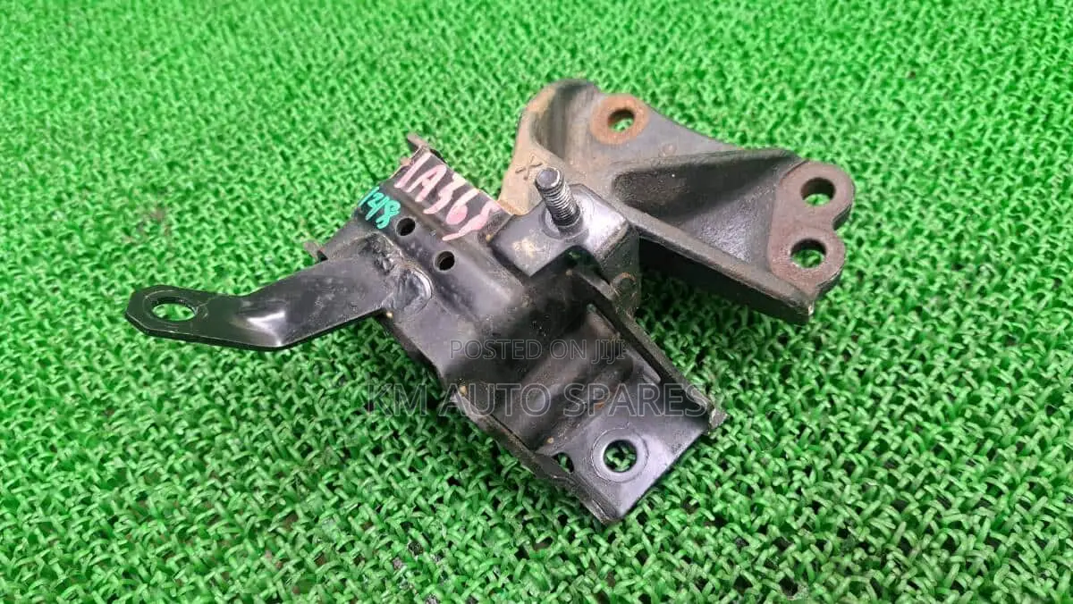 Suzuki Alto Gearbox Mount.