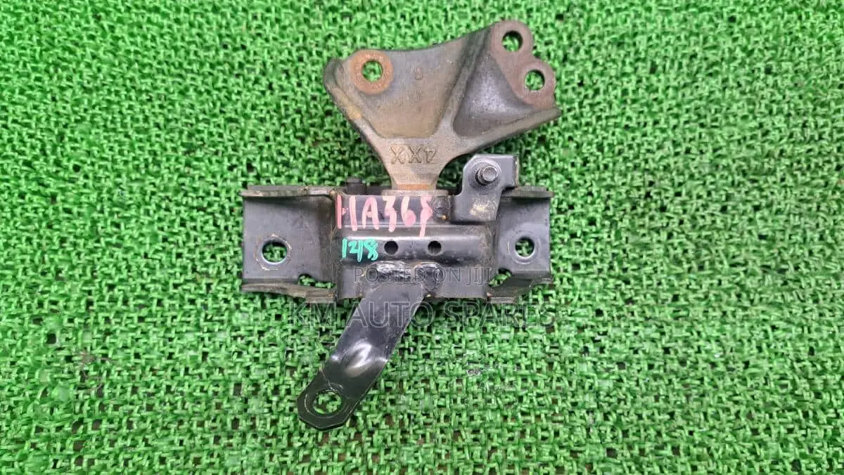 Suzuki Alto Gearbox Mount.