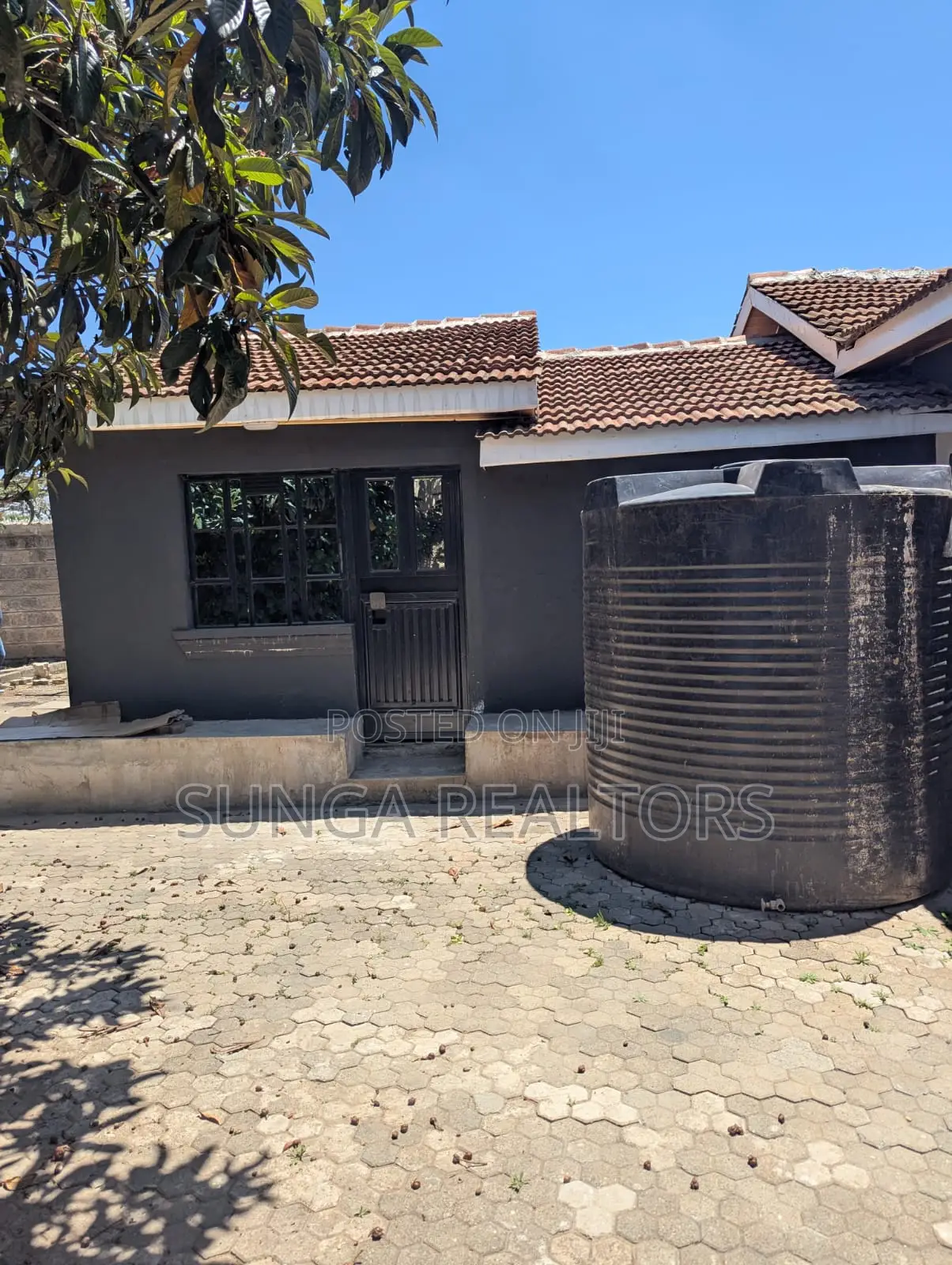 3bdrm House in Oloolua, Oluulua for rent