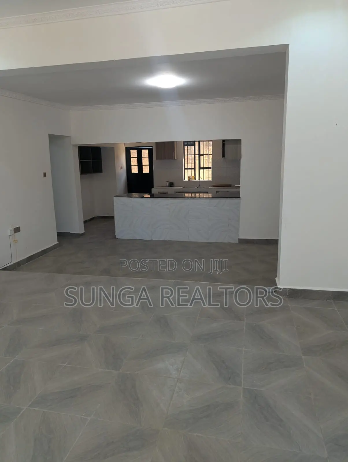 3bdrm House in Oloolua, Oluulua for rent
