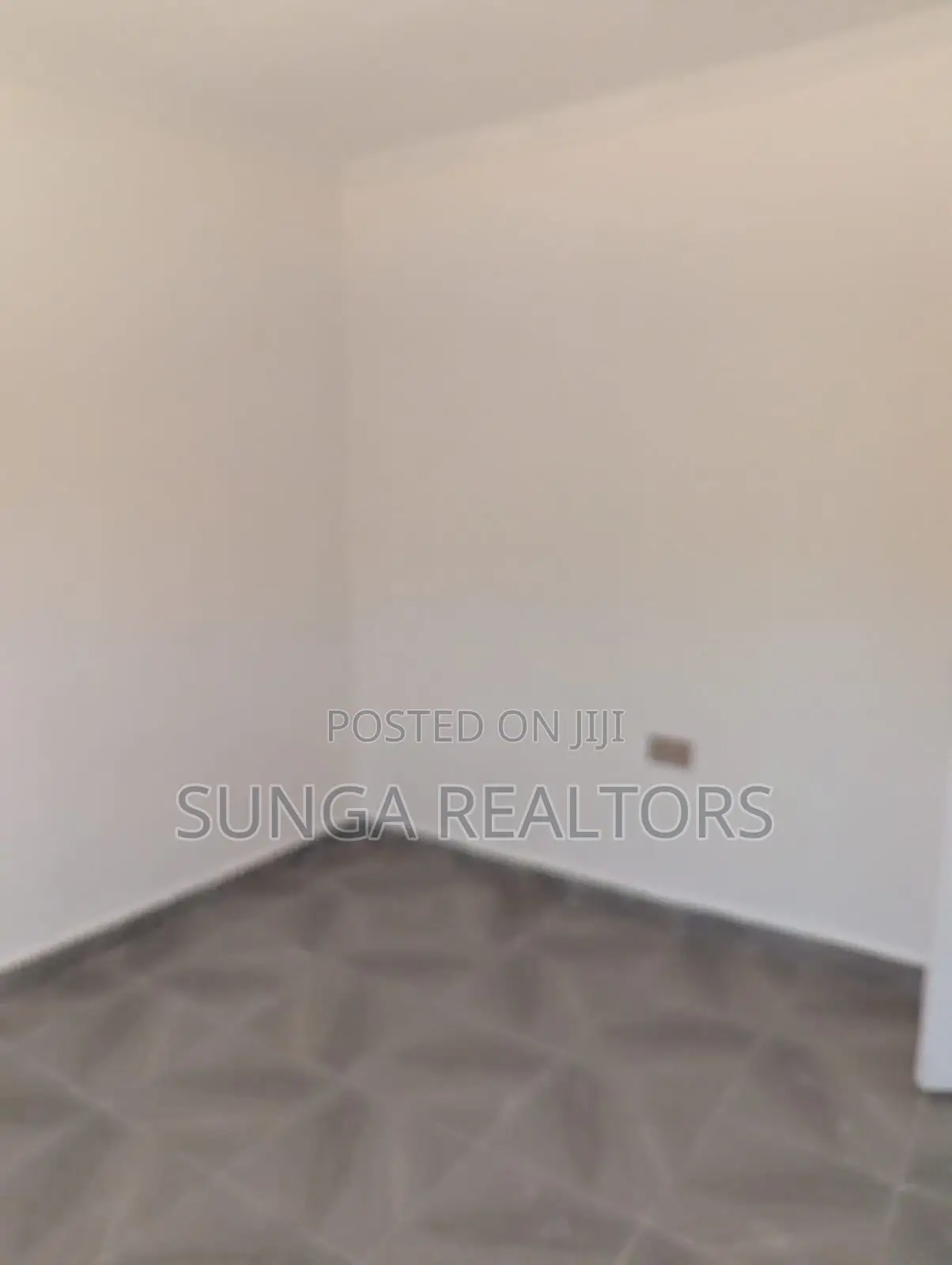 3bdrm House in Oloolua, Oluulua for rent