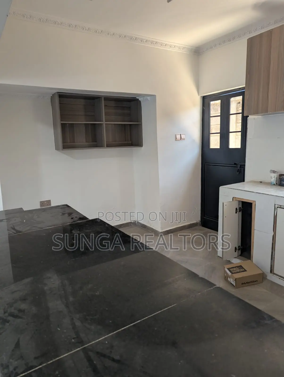 3bdrm House in Oloolua, Oluulua for rent