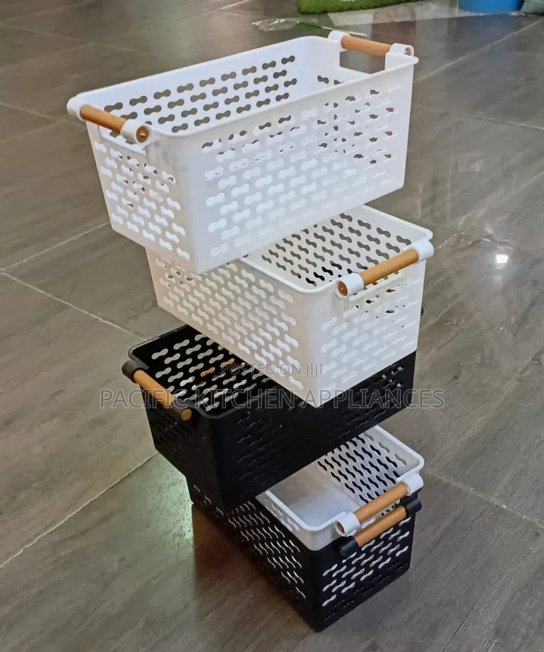 Storage Containers Black / White