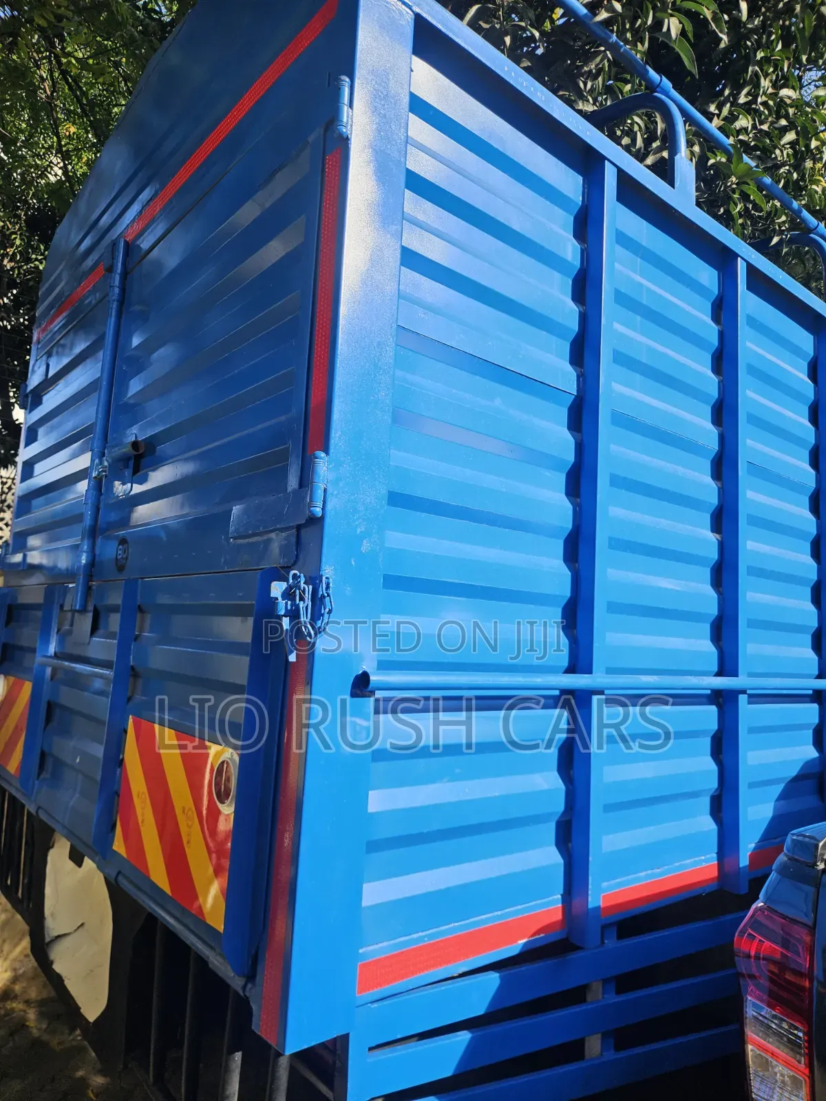 Isuzu FRR 2022 White