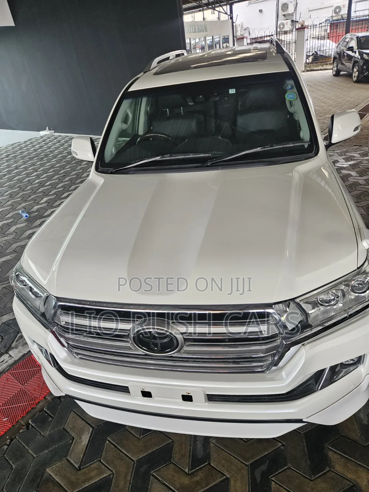 Toyota Land Cruiser 2019 White