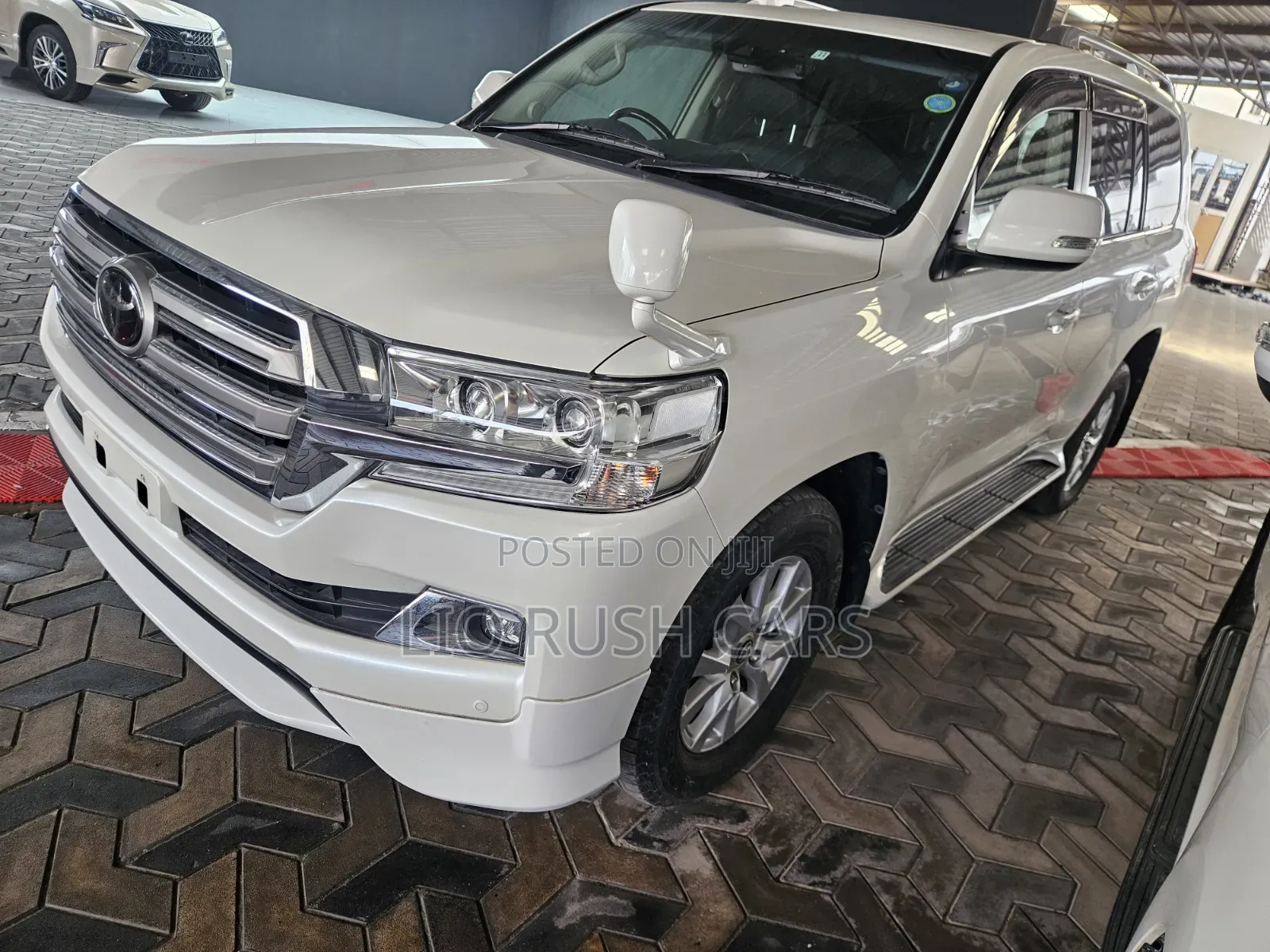 Toyota Land Cruiser 2019 White