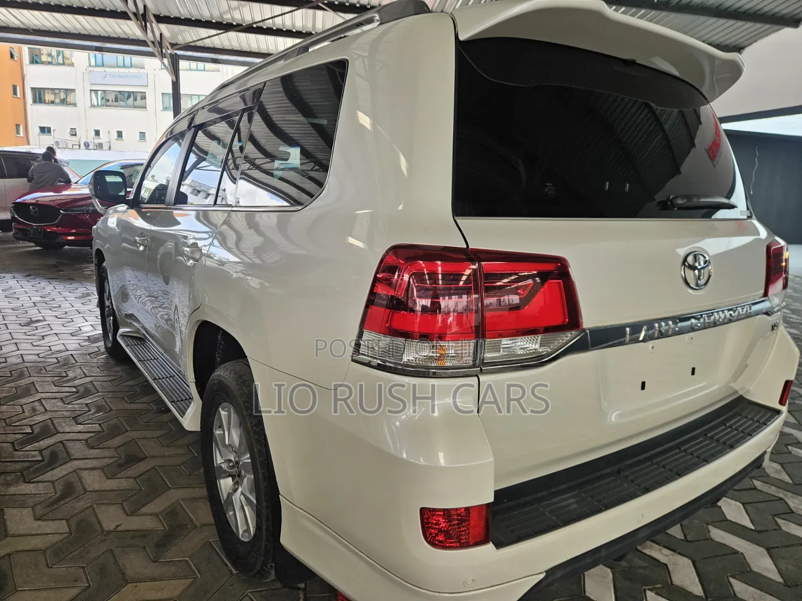 Toyota Land Cruiser 2019 White