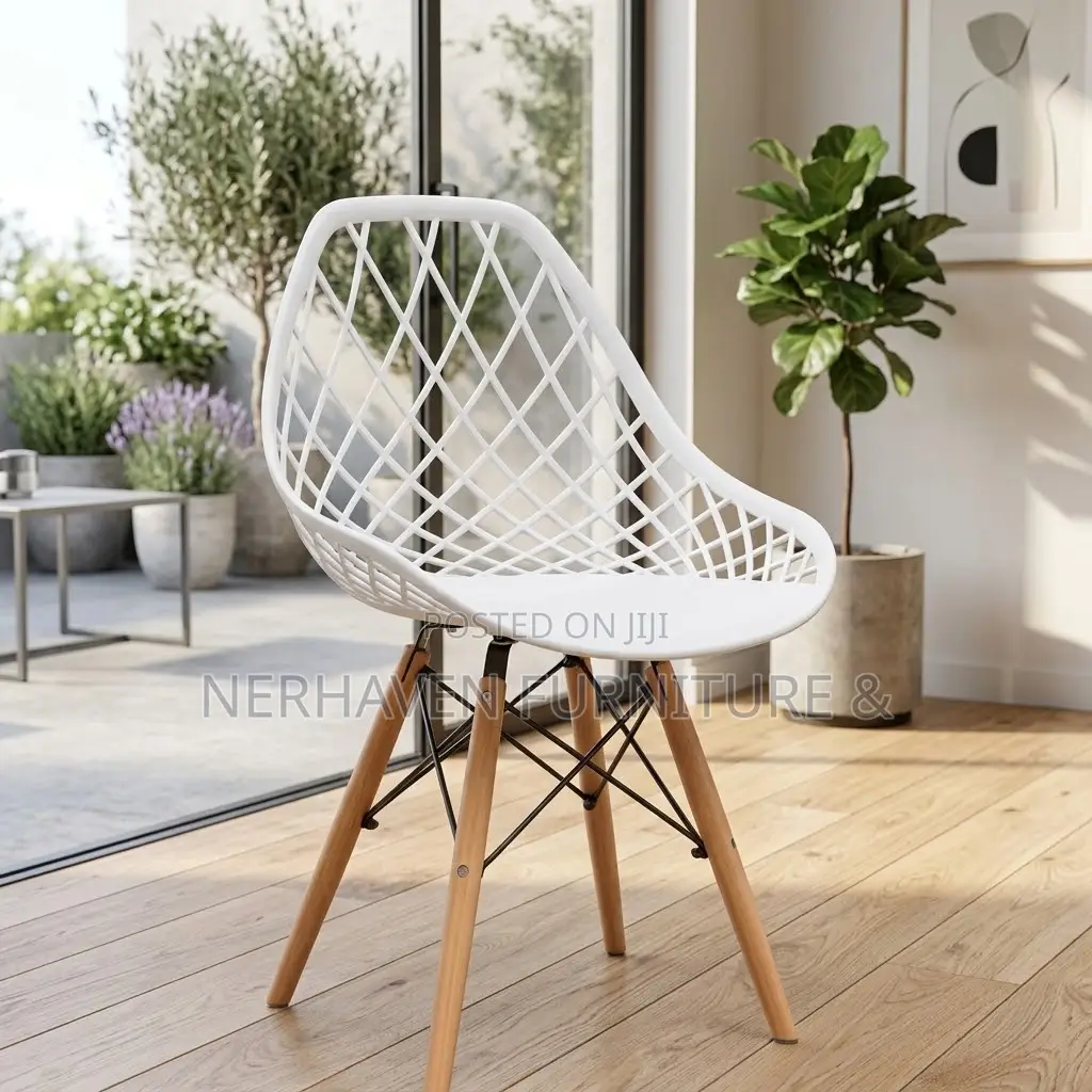 White Eames Chair – Modern Dining & Café Chair