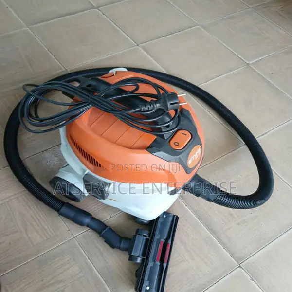 STIHL SE 33 Wet and Dry Shop Vaccuum Cleaner