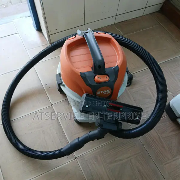 The Ultimate Dirt Destroyer: STIHL SE 33 Wet/Dry Vaccum Cleaner