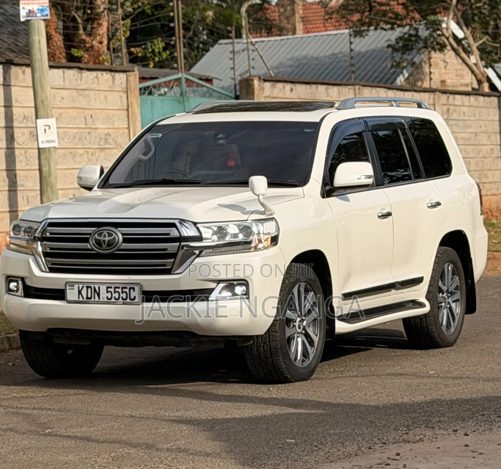 Toyota Land Cruiser 2016 White