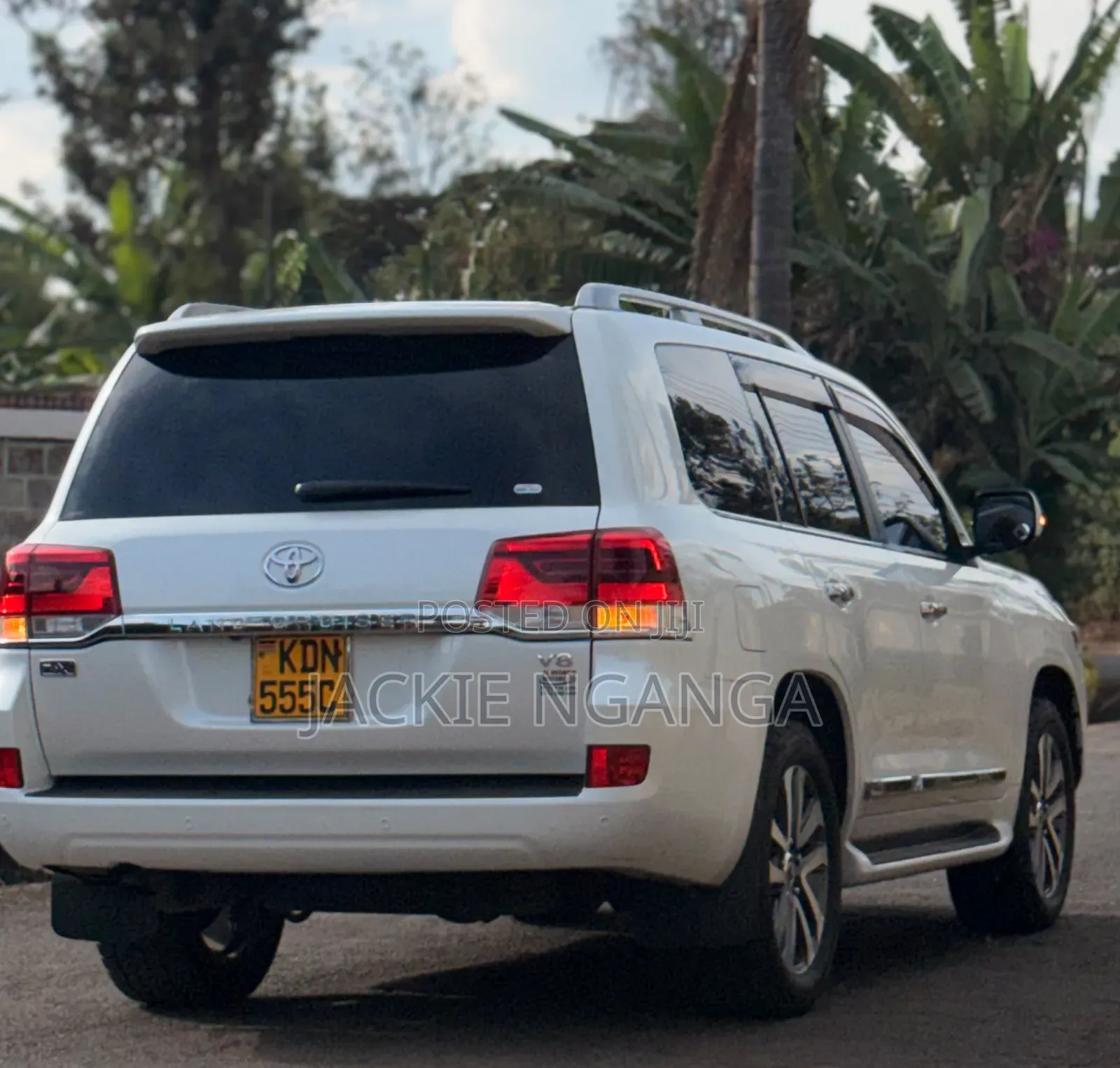 Toyota Land Cruiser 2016 White