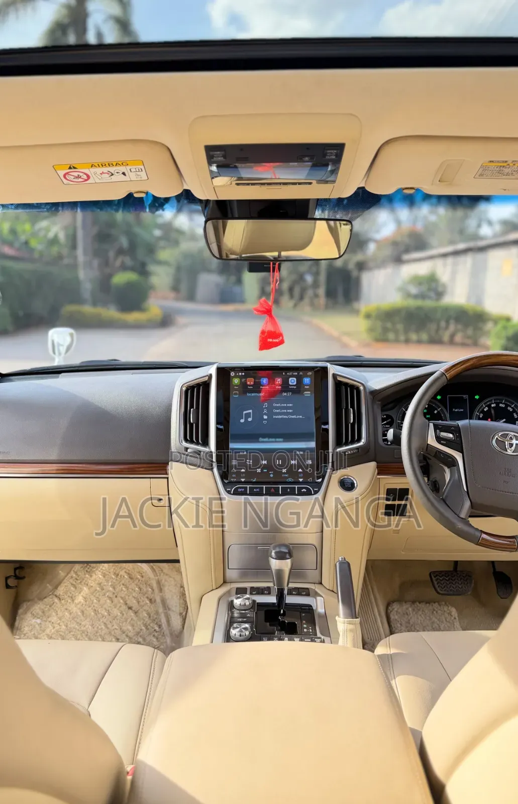 Toyota Land Cruiser 2016 White