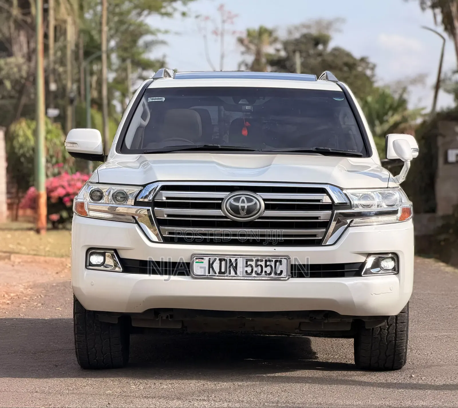 Toyota Land Cruiser 4.6 V8 ZX 2016 White
