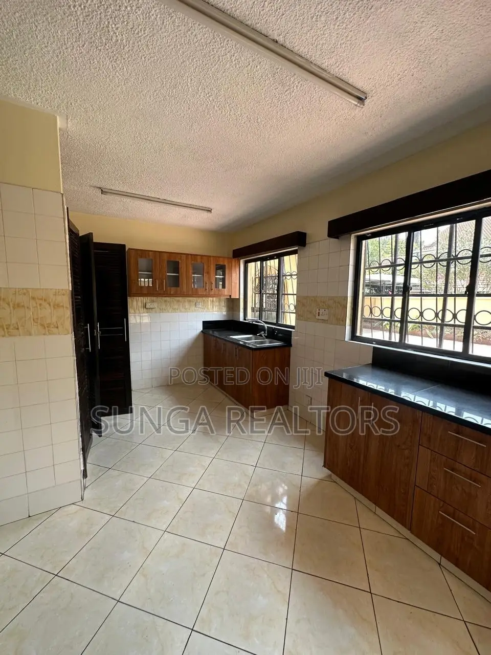 4bdrm House in Valley Arcade for rent