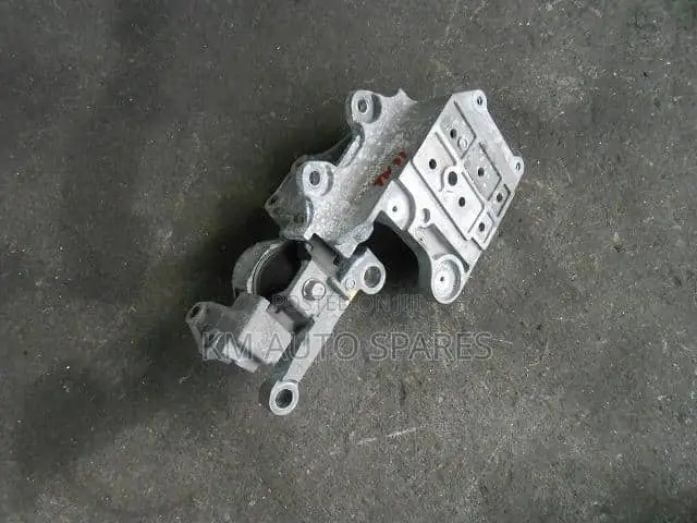 Nissan X-Trail Nt32 Gearbox Mount.