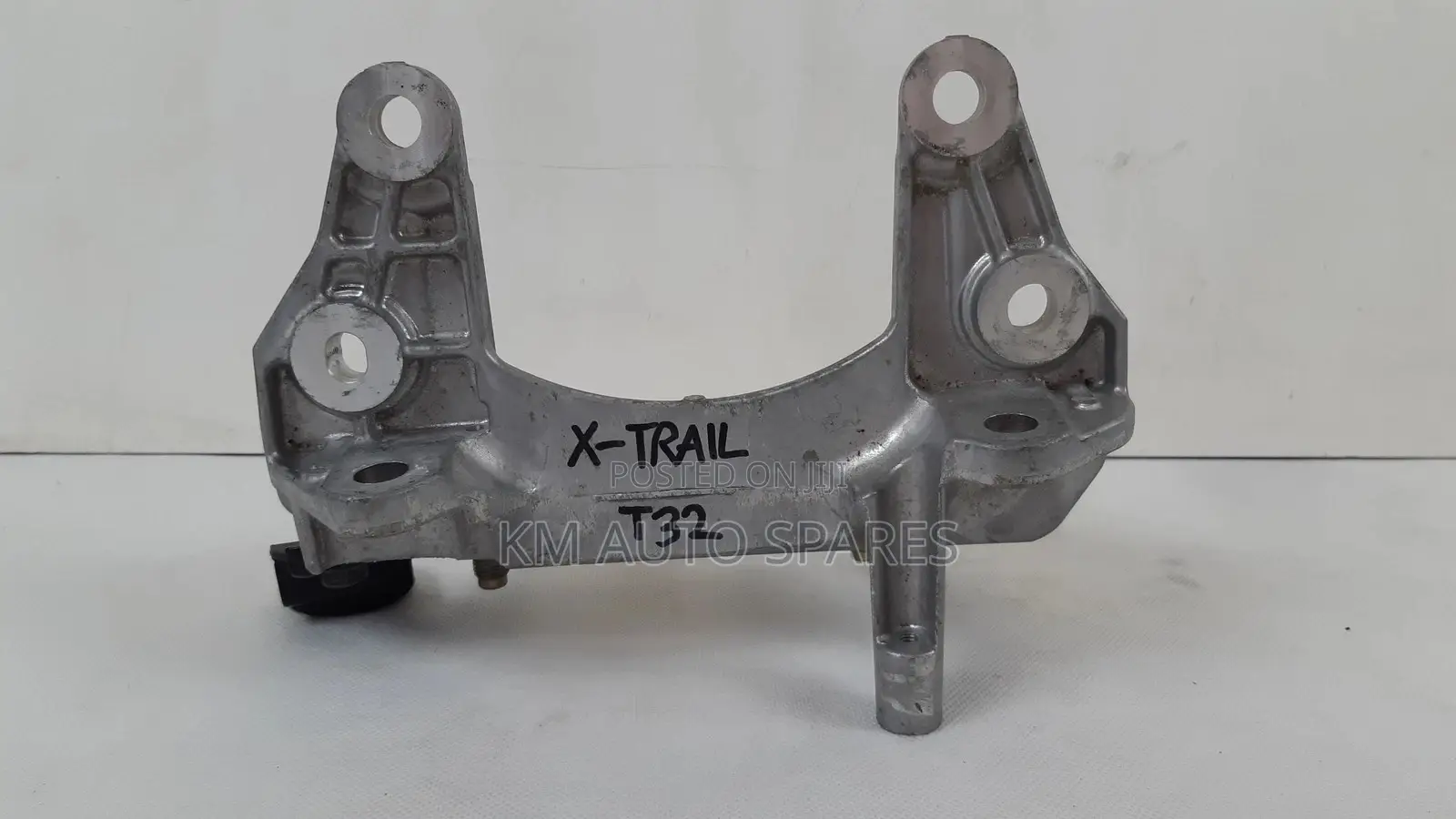Nissan X-Trail Nt32 Gearbox Mount.