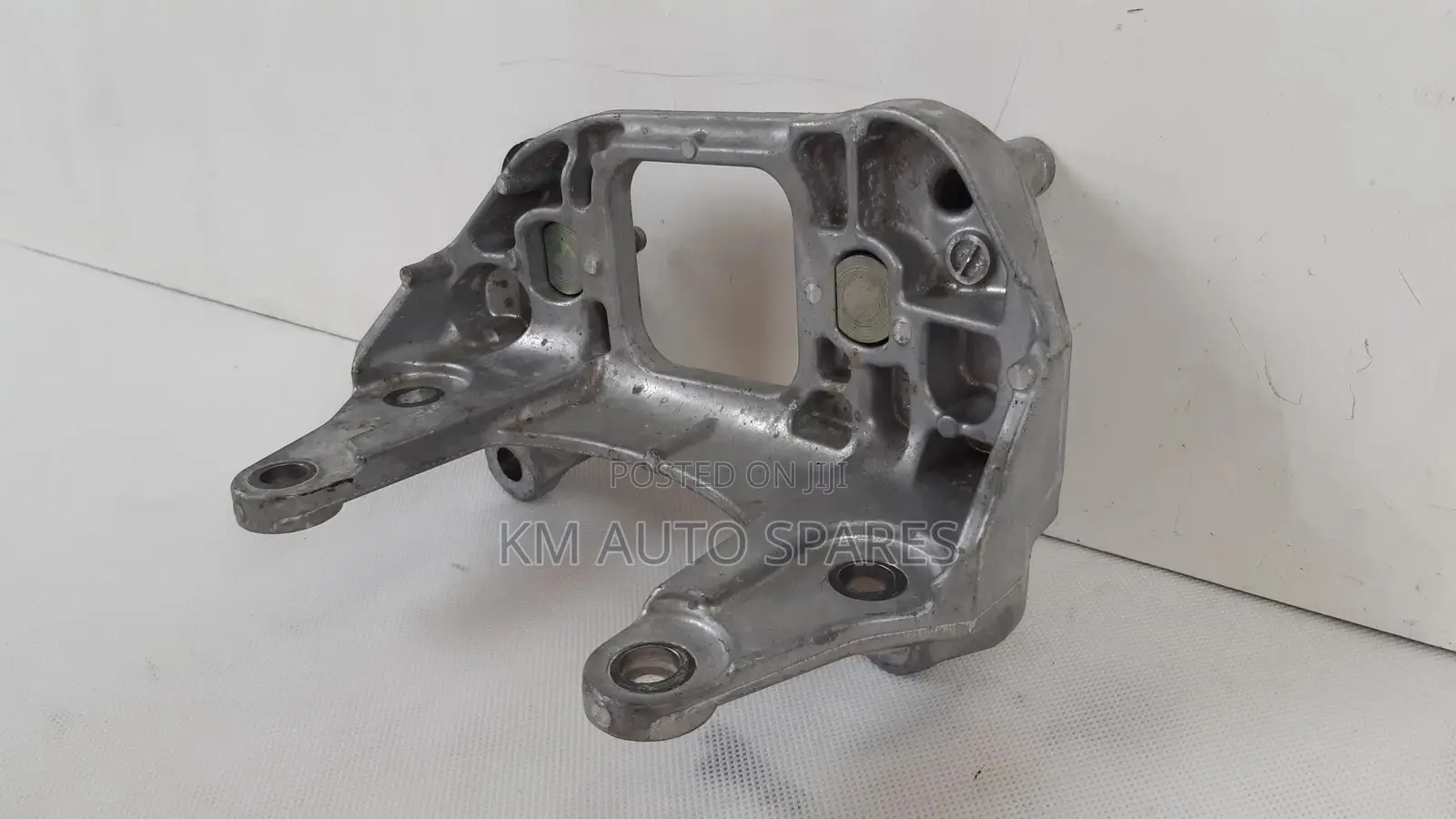 Nissan X-Trail Nt32 Gearbox Mount.